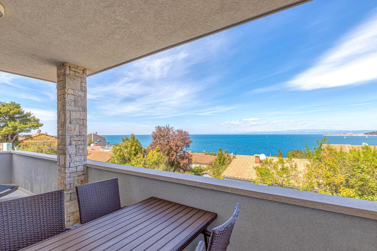 Villa Milena With Pool And Sea View 츠르베니 브르흐 외부 사진