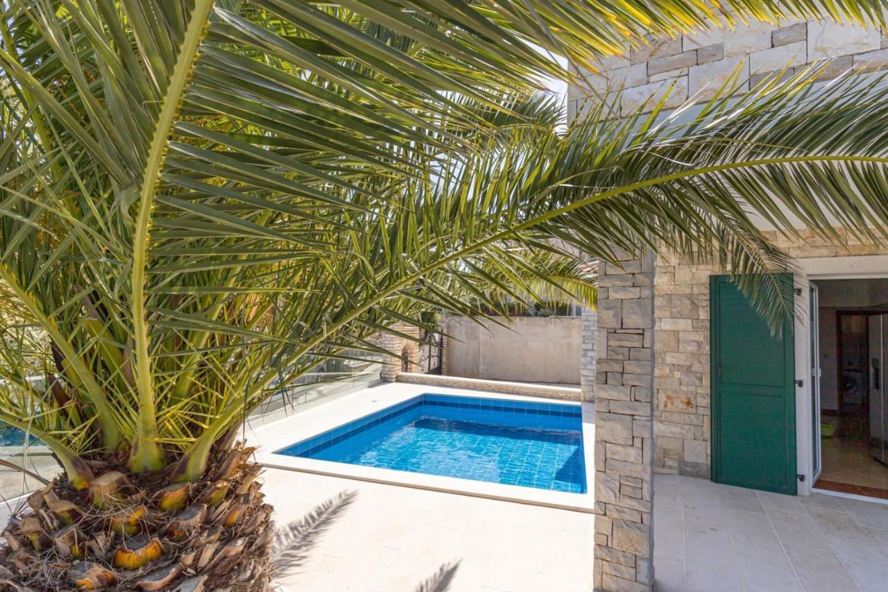 Villa Milena With Pool And Sea View 츠르베니 브르흐 외부 사진