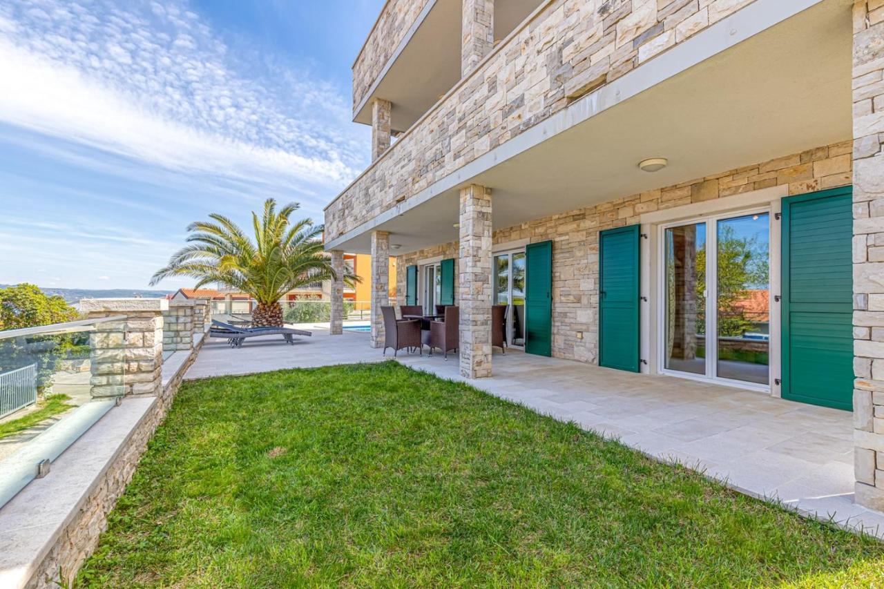 Villa Milena With Pool And Sea View 츠르베니 브르흐 외부 사진