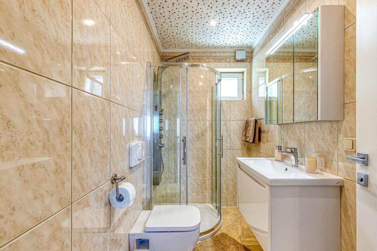 Villa Milena With Pool And Sea View 츠르베니 브르흐 외부 사진