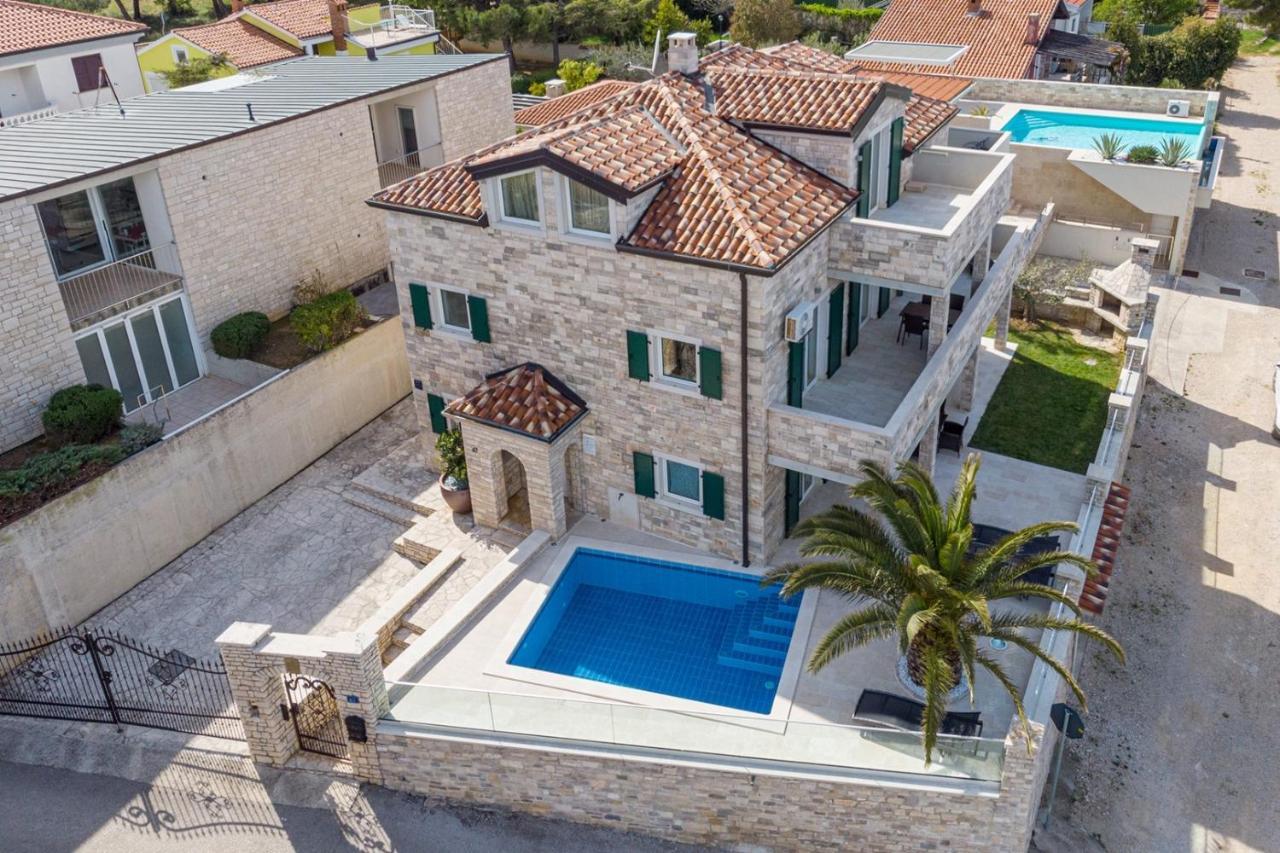 Villa Milena With Pool And Sea View 츠르베니 브르흐 외부 사진