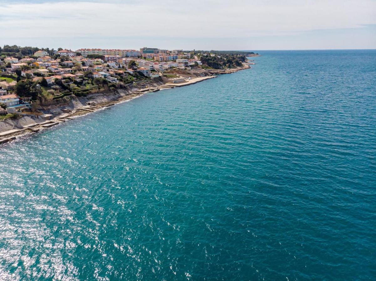 Villa Milena With Pool And Sea View 츠르베니 브르흐 외부 사진